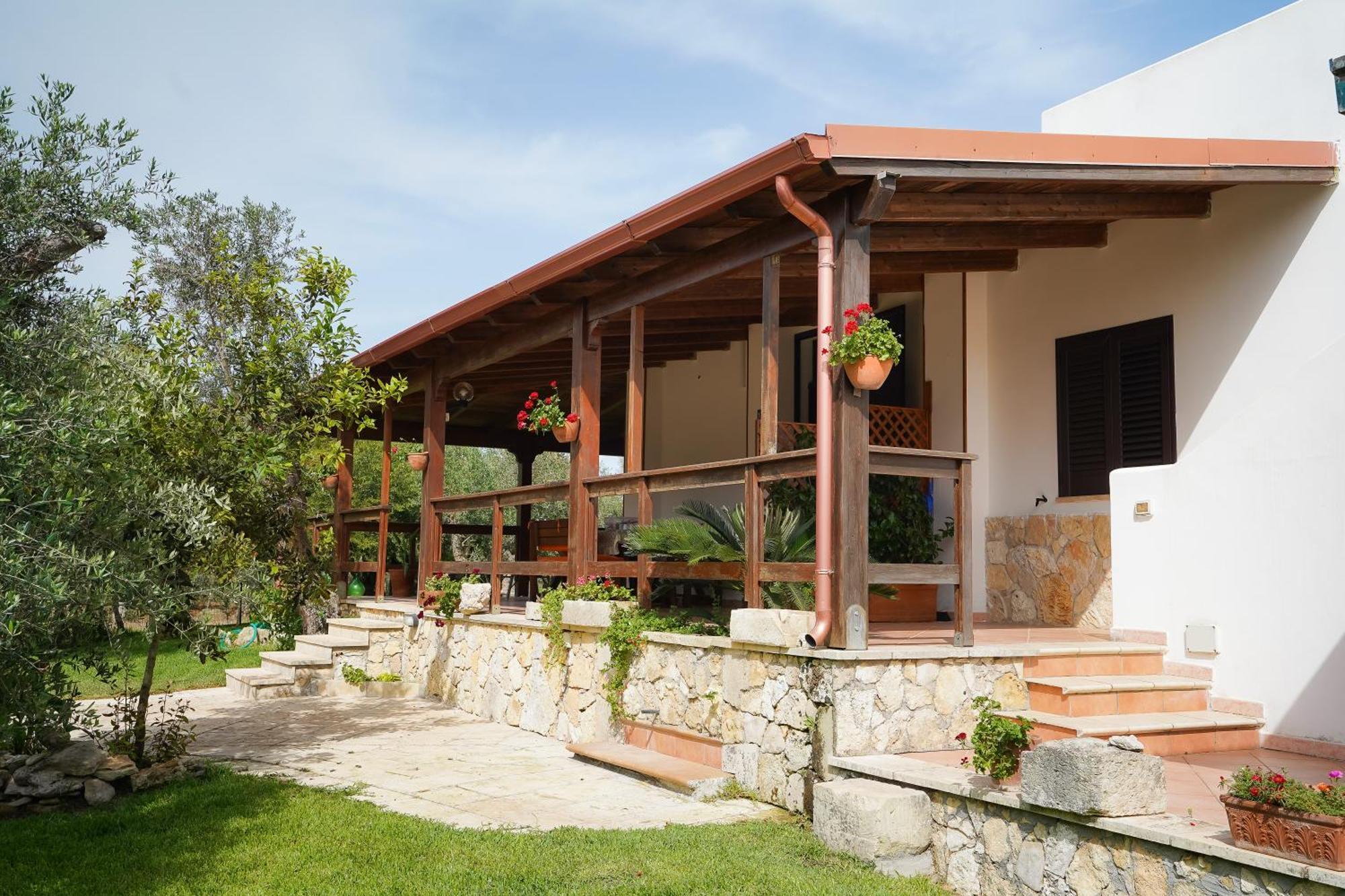 Casa Vacanza Russo Fernando Alimini Exterior photo