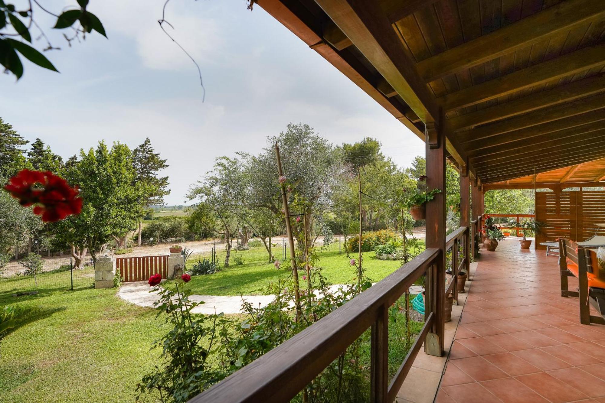 Casa Vacanza Russo Fernando Alimini Exterior photo
