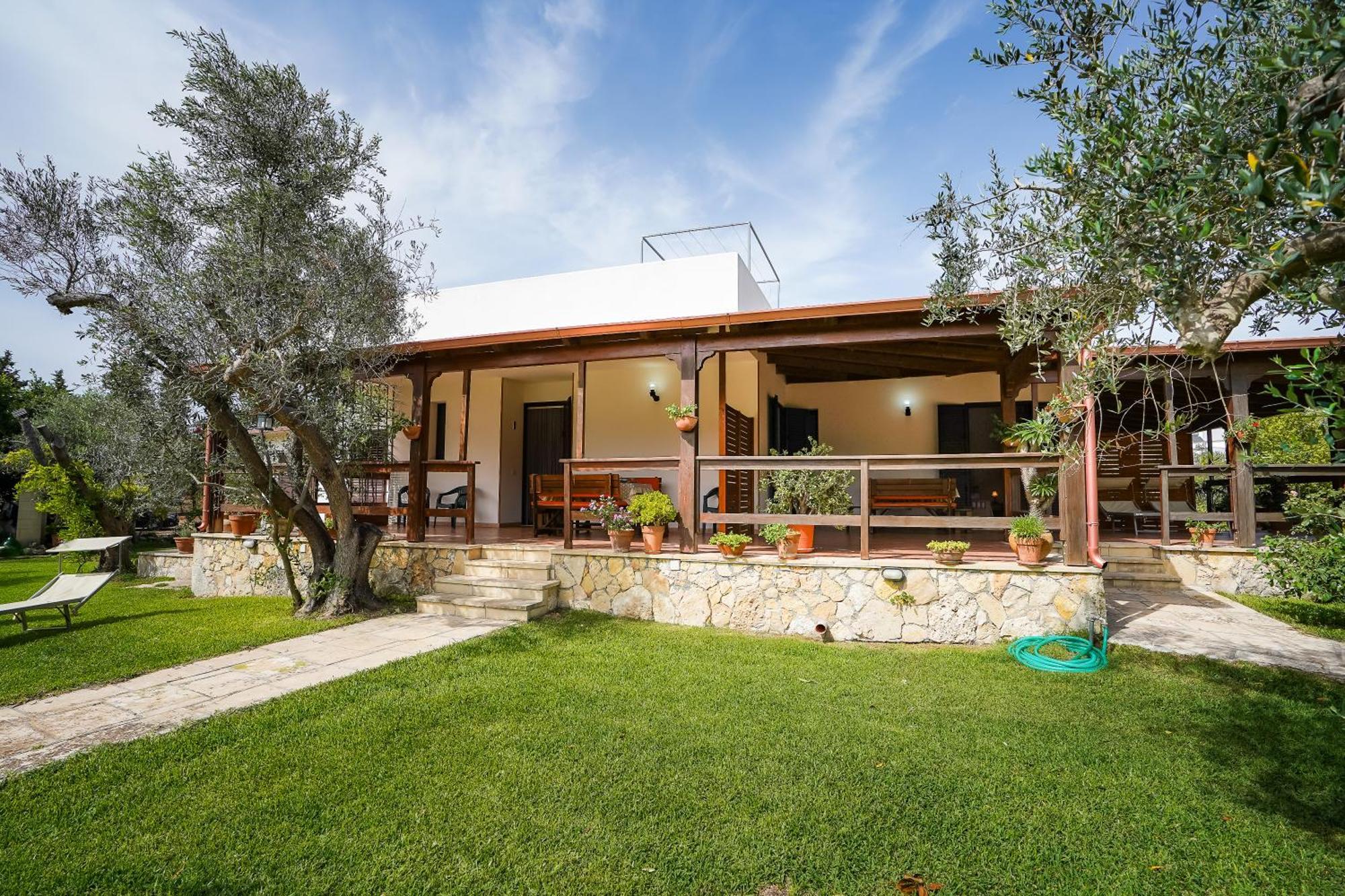 Casa Vacanza Russo Fernando Alimini Exterior photo